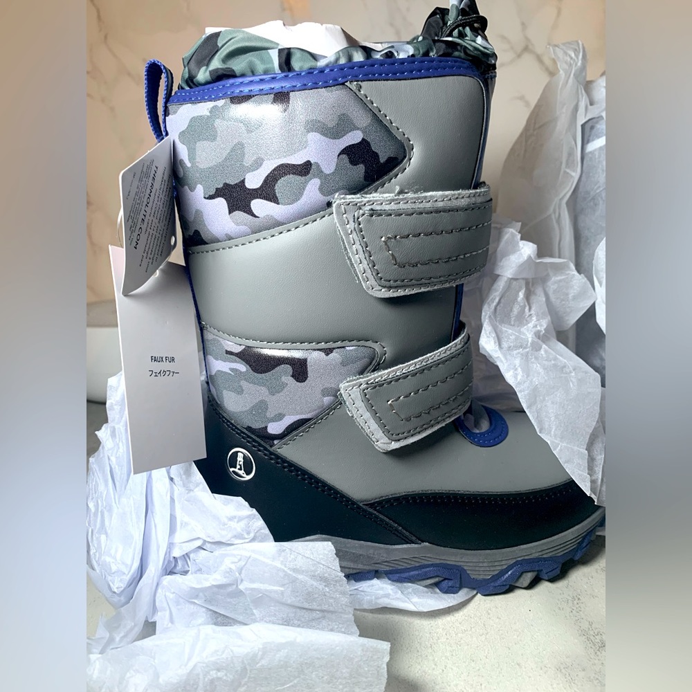 Kids boots